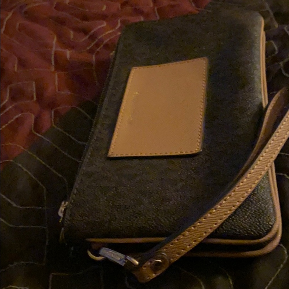 Signature MKors Wristlet